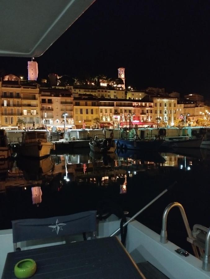 Ferretti 36 ' Bateau A Quai Vieux-Port Cannes Festival La Croisette Exterior foto